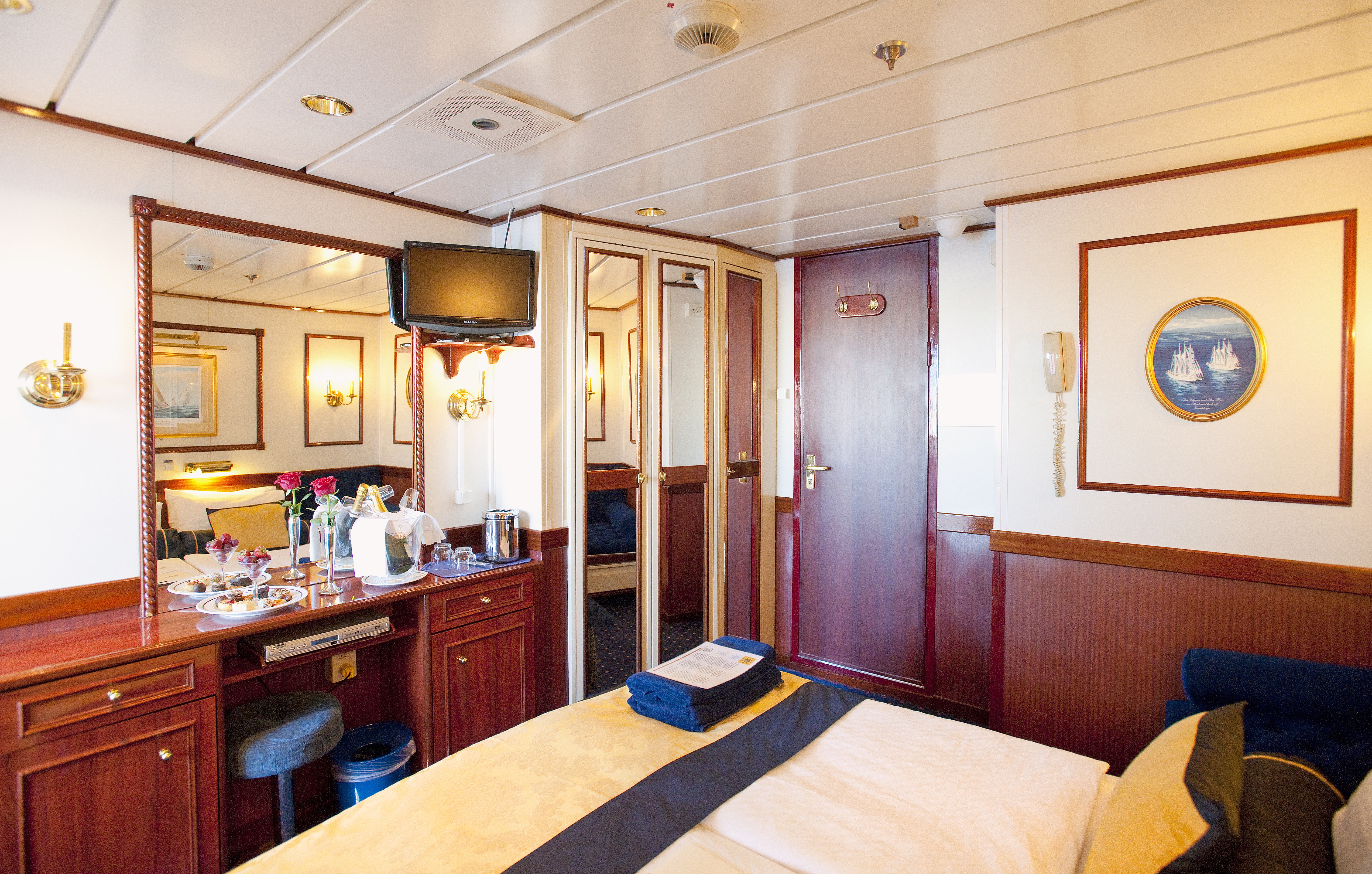 Star Clippers Star Clipper & Star Flyer Accommodation Category 2-4 Double.jpg